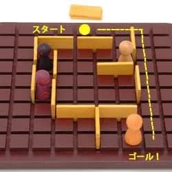 Gigamic Quoridor Mini Strategy Board Game | Ages 8+ | 2 Players | 20.3cm (8in) x 20.3cm (8in) thumbnail 3
