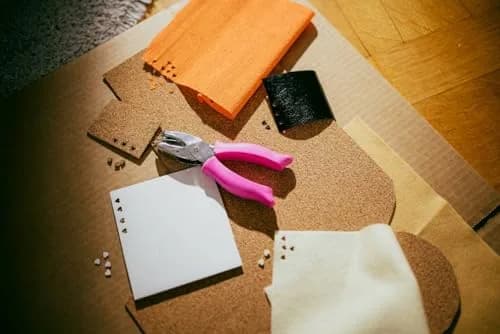 Fiskars 1/4" Heart Shape Paper Hole Punch Pink | Crafts & Cardstock Puncher thumbnail 2