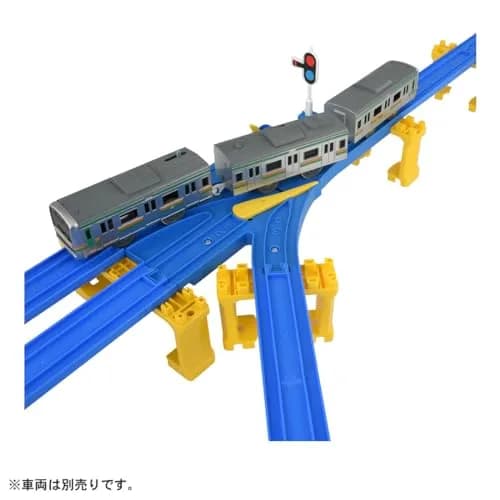 Takara Tomy HO Scale Medium Plastic Train Track with Half Straight Rail (R-16) | HO Scale Model Trains for Kids thumbnail 4