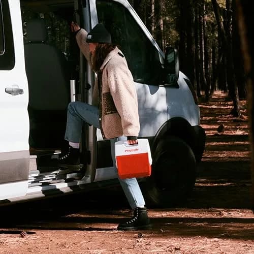 Igloo Playmate 7 Qt Red | Portable Personal Cooler with Tent-Top Design thumbnail 5
