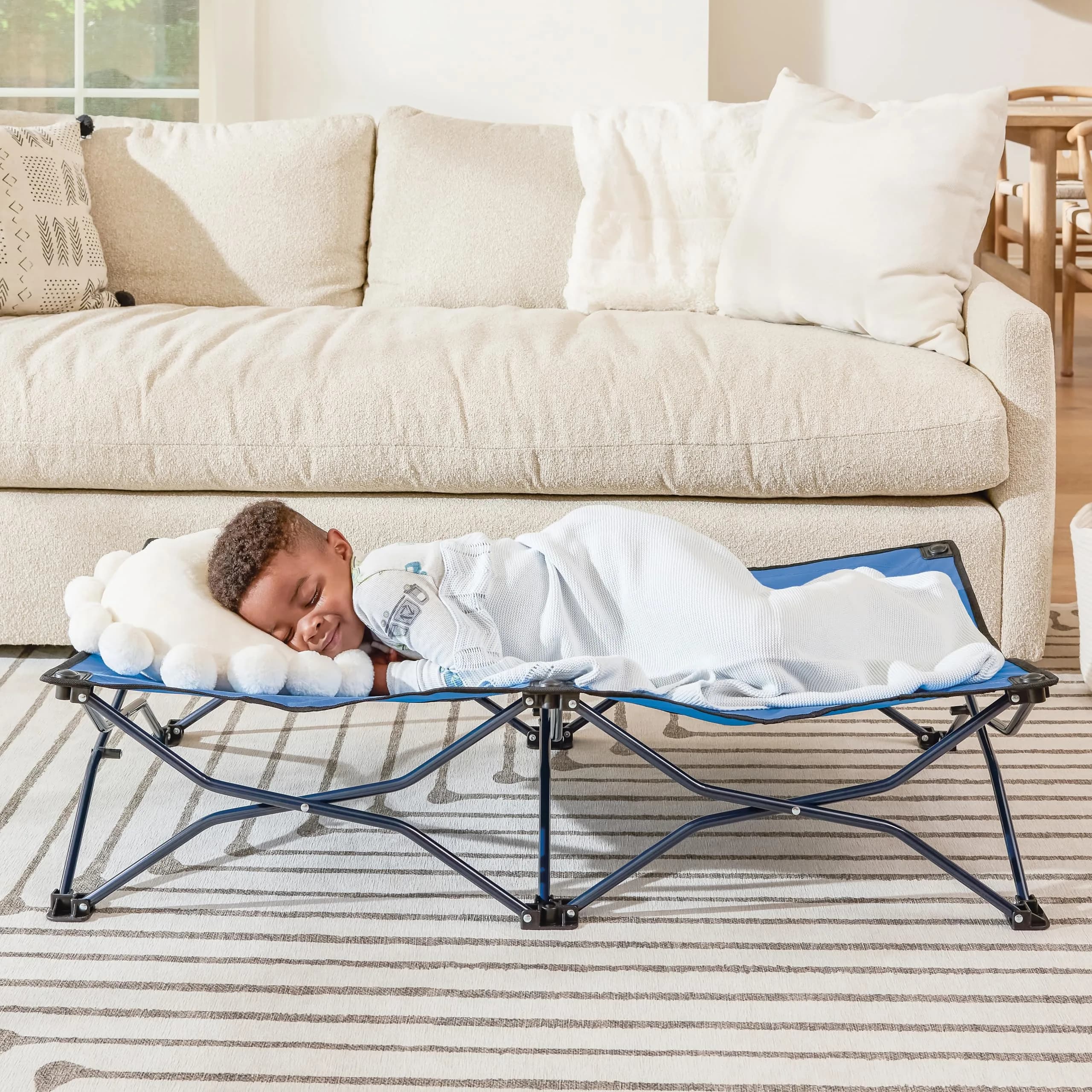 Regalo My Cot Portable Toddler Bed 122 cm x 62 cm x 23 cm | Foldable Kids Travel Bed for Indoor/Outdoor Use