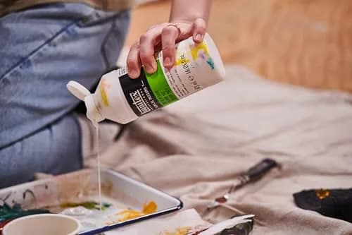 Liquitex Professional Fluid Medium 8oz | Gloss Finish for Artists & Students thumbnail 3