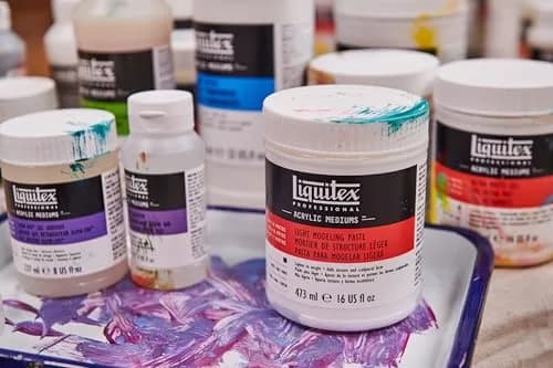 Liquitex Professional Light Modeling Paste 237ml (8-oz) | Lightweight Sculptural Gel for Art thumbnail 7