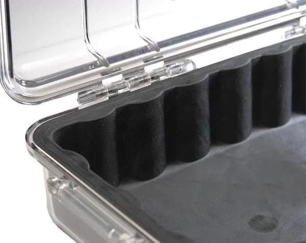Pelican 1010 Micro Case Black/Clear 13.3cm (5.24" L x 3.23" W x 2.05" H) | IP67 Water Resistant, Crushproof, Dustproof thumbnail 5