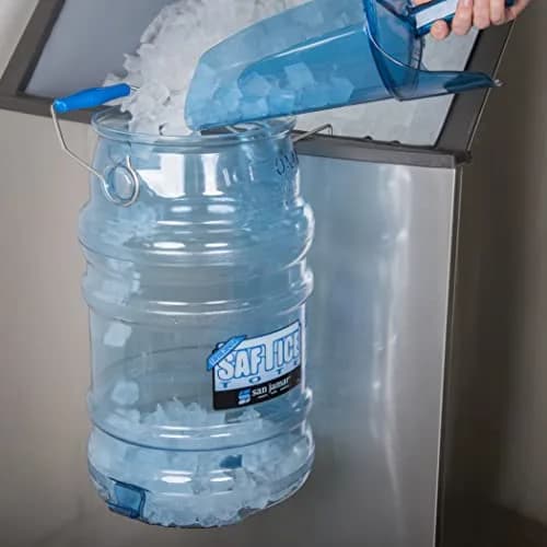 San Jamar Saf-T-Ice Bucket 6 Gallon (18.9 L) Blue | Commercial Ice Tote with HACCP Hook & Drying Hanger thumbnail 5