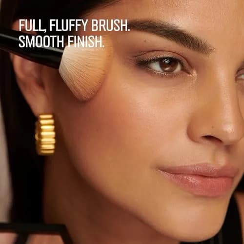 Bobbi Brown Face Blender Brush | Soft, Multipurpose Makeup Brush for Bronzer, Blushes, & Face Powders | 16.8cm (6.6in) thumbnail 2
