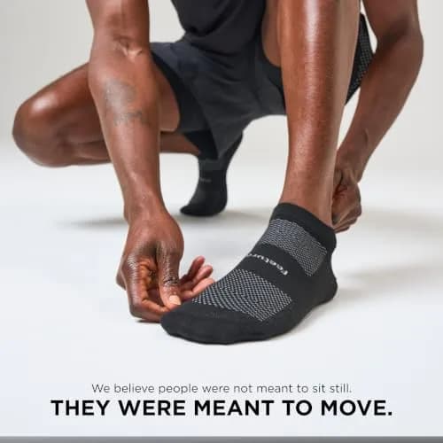 Feetures High Performance Ultra Light No Show Tab Socks, Black, Large | Supportive, Moisture-Wicking, Ankle Fit thumbnail 6