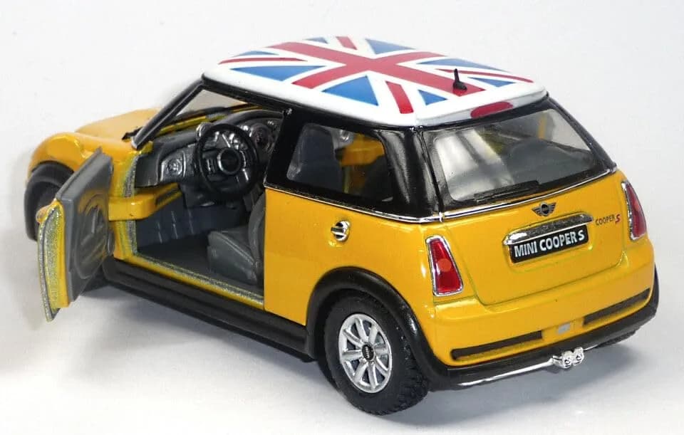 KiNSMART Mini Cooper S Die-Cast Model Car 13cm (5") | Authentic 1:28 Scale Replica thumbnail 3
