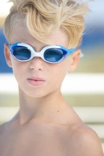 ARENA Unisex Youth Spider Junior Swim Goggles Ages 6-12 | Anti-Fog, No-Leak, Red/Smoke/Black thumbnail 8
