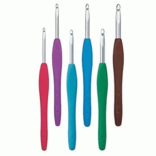 Clover Amour Ergonomic Crochet Hook Size E (3.5mm) Magenta | Comfortable Grip for Effortless Crafting thumbnail 2