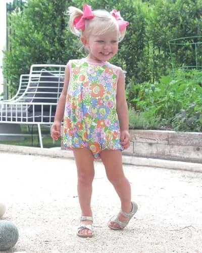 Wee Ones Small Classic Grosgrain Hair Bow - Hot Pink | Patented WeeStay No Slip Clip thumbnail 5