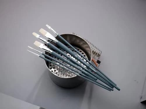 Winsor & Newton Foundation Oil Hog Brush Set, Short Handle, 6 Pack | Natural Hog Bristle Oil Brushes for Artists thumbnail 3