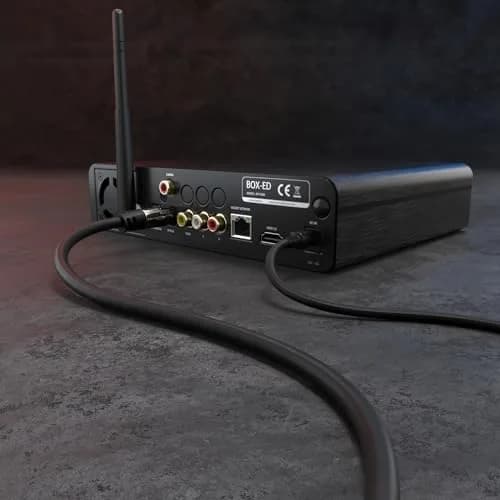 KabelDirekt 24 ft (7.3m) Optical Audio Cable | S/PDIF Digital Fiber Optic Cord for Soundbar, Stereo Systems, Home Cinema, Xbox One/PS4 thumbnail 4