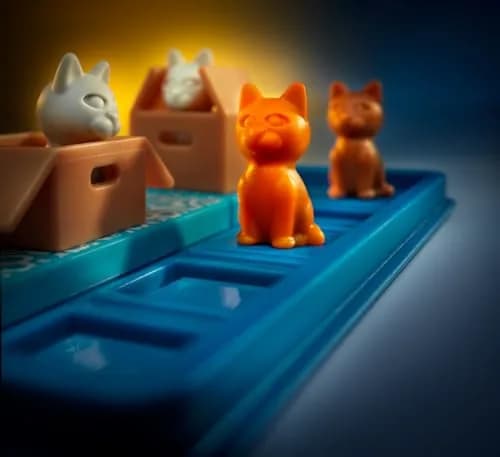 SmartGames Cats & Boxes Travel Puzzle Game 1 Unit | Builds Planning & Sequential Thinking thumbnail 5
