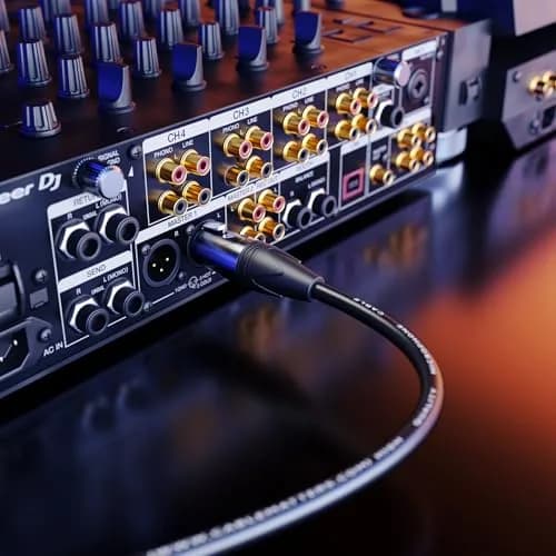 Cable Matters 2-Pack Premium XLR to XLR Microphone Cable 7.62m (25ft) | Balanced M-F, Oxygen-Free Copper, Black thumbnail 7