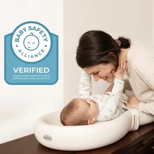 Keekaroo Peanut Changer Baby Vanilla | Water-Resistant Wipeable Changing Pad thumbnail 4