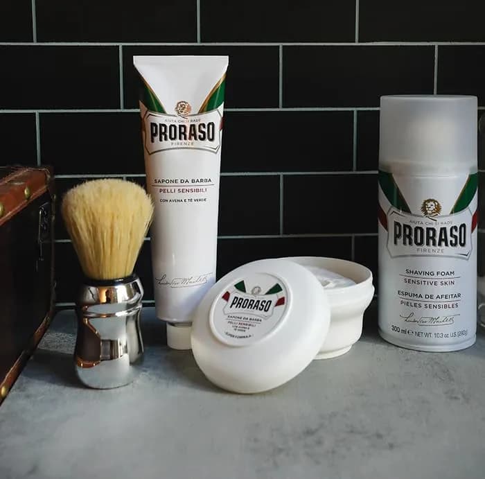 Proraso Shaving Cream Sensitive Skin Oatmeal & Green Tea 150ml (5.1 Fl Oz) | Smooth Irritation-Free Shave thumbnail 3