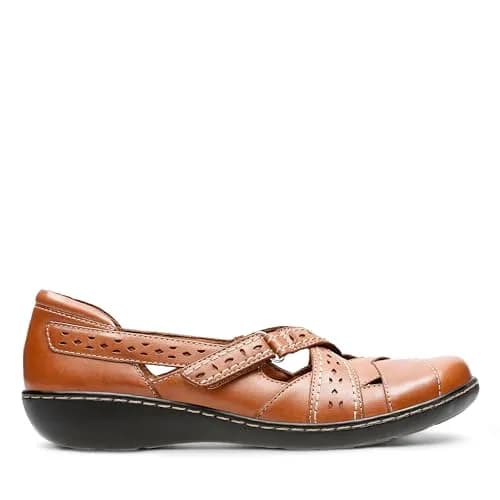 Clarks Women's Ashland Spin Q Slip-on Loafer, Tan, 11 W US | Lightweight Leather Casual Shoe thumbnail 2