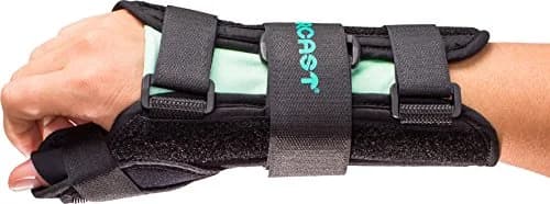 Aircast A2 Wrist Brace with Thumb Spica - Right Small 10cm (3.9in) | Supports Carpal Tunnel & Sprains thumbnail 1