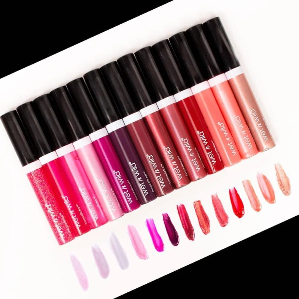 wet n wild MegaSlicks Lip Gloss Red Cherish | Ultra-Glossy, Vitamin-E Enriched, Vegan (16.26 ml / 0.55 Fl Oz) thumbnail 7