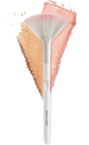 wet n wild Fan Brush: Precision Blending with Vegan Polymax Fibers, Ergonomic Handle thumbnail 1