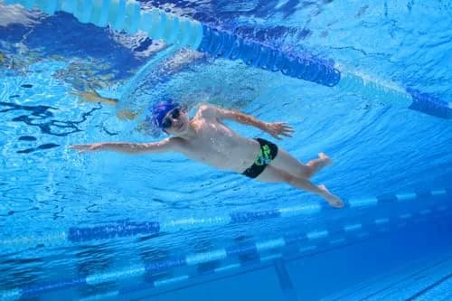ARENA Tracks Junior Youth Racing Swim Goggles | FINA Approved Anti-Fog, Smoke/White/Red thumbnail 5
