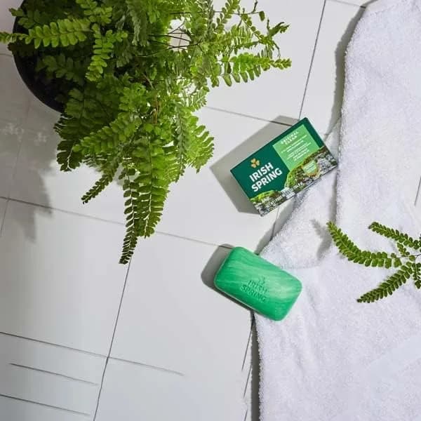 Irish Spring Deodorant Bar Soap, Original, 90 oz (2.55 kg) | Classic Scent for Deep Cleansing thumbnail 6
