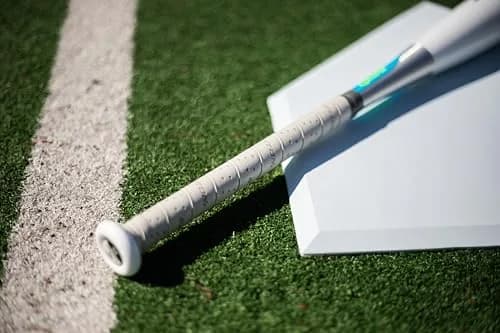 Easton Cyclone Fastpitch Softball Bat 31"/21 oz. (-10 Drop) | Balanced Swing for Youth Players thumbnail 6