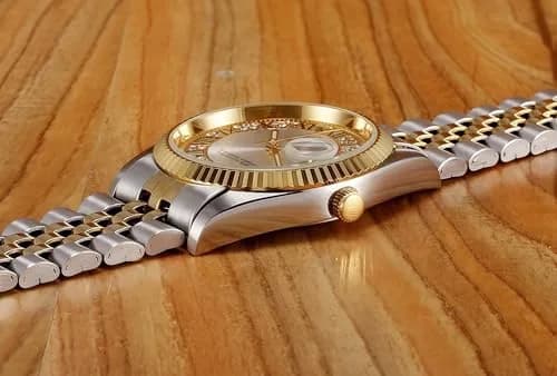 MASTOP Women's Quartz Dress Watch 26mm (1.02 in) Gold | Luminous Dial, Water-Resistant 30m thumbnail 3