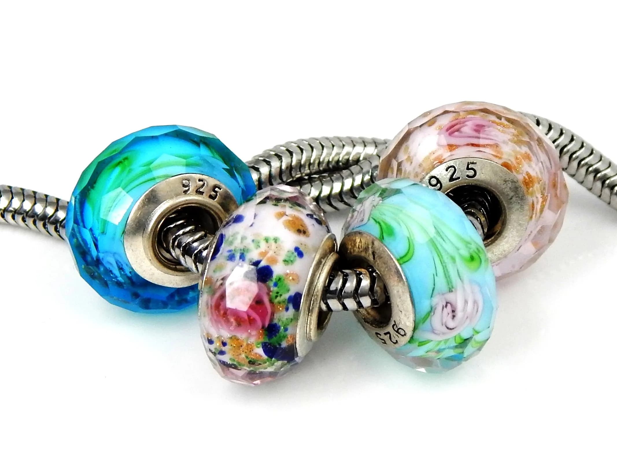 Comelyjewel Handmade Murano Glass Charm Beads with Roses for European Bracelets (Set of 4, Multicolor) - main product image