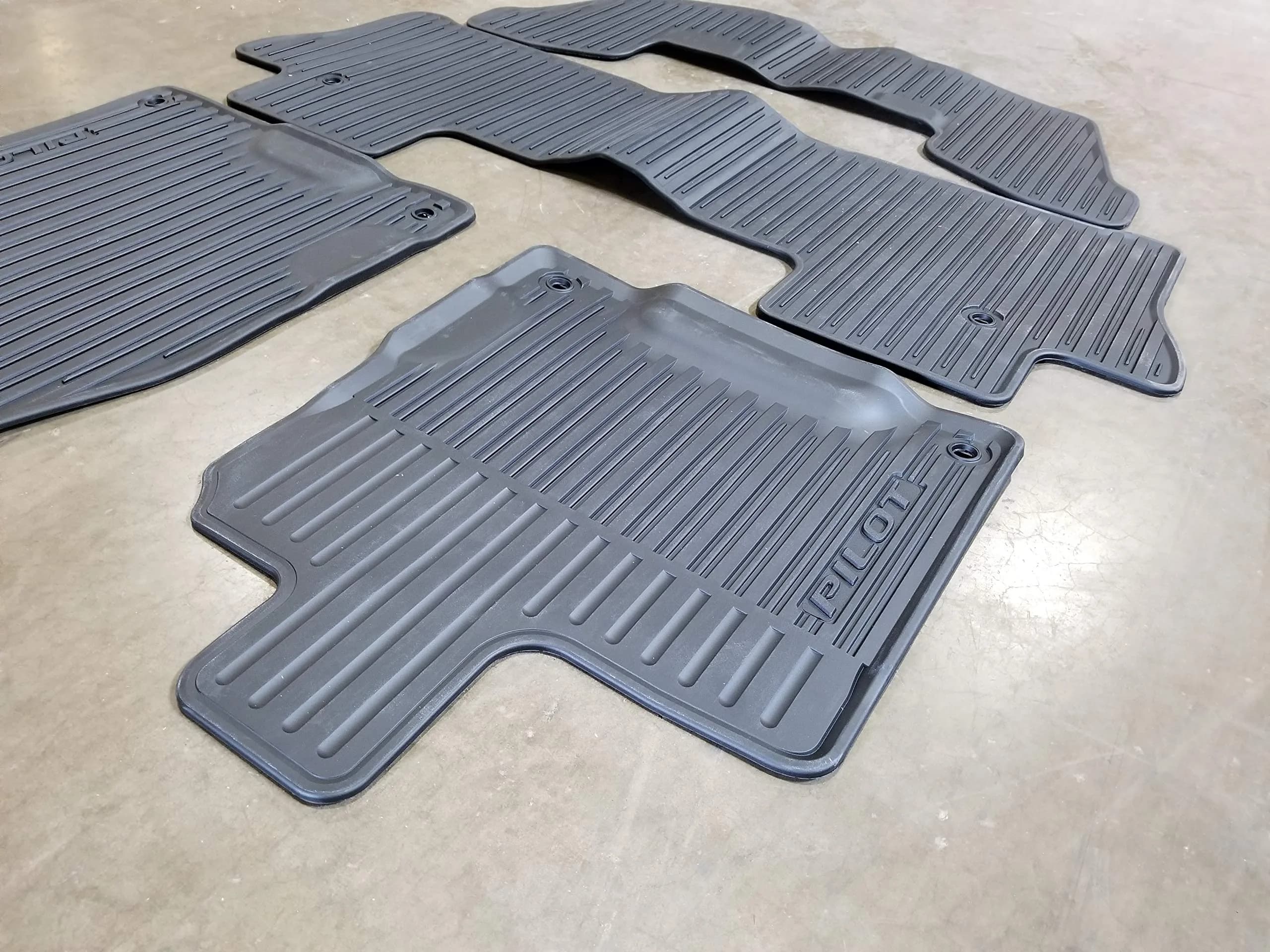 Honda Genuine All Season Mat Vehicle Specific Fit Rubber Black | OEM Quality (70-120 chars) - main product image