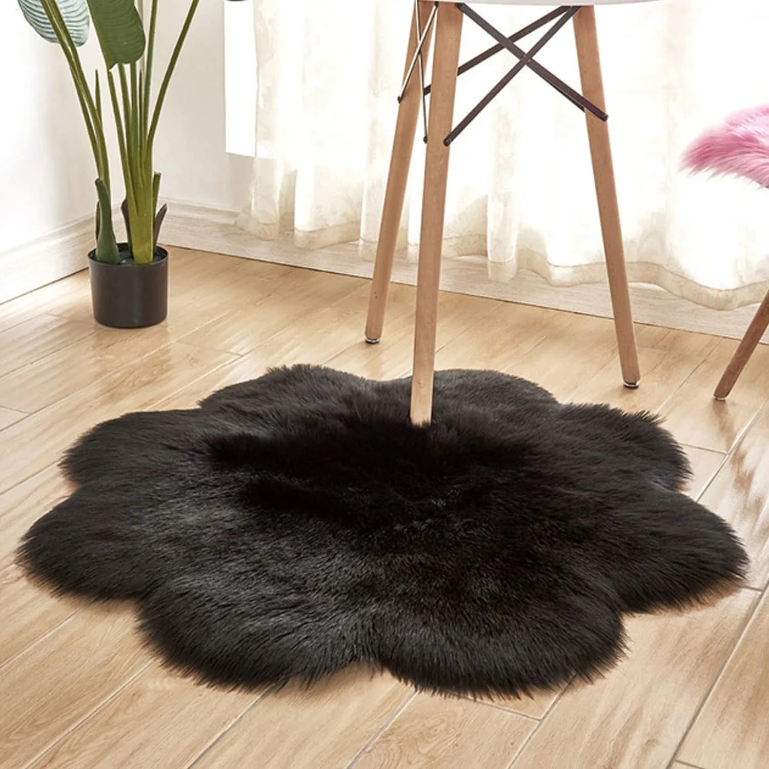 CHITONE Black Sheepskin Wool Faux Fur Area Rug 120 cm (4 ft) Diameter | Soft Shaggy Fluffy Carpet for Bedroom - main product image