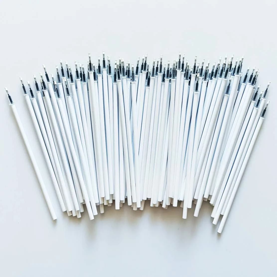 sencoo 100 pack 0.5 mm Black Gel Ink Pen Refills | Fits sencoo Cartoon Pens, 5 inch, Random White/Transparent - main product image