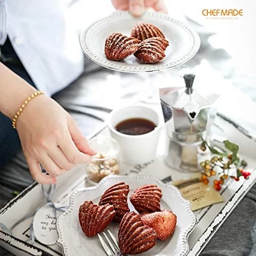 CHEFMADE Heart Madeleine Mold Cake Pan 12-Cavity | Non-Stick Shell Cake Pan for Oven Baking (Champagne Gold) thumbnail 5