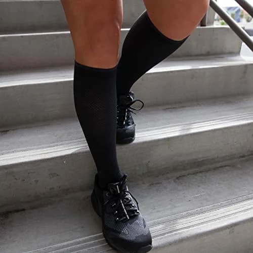 Copper Fit Easy-Off Knee High Compression Socks Small/Medium Black | Graduated Support for Circulation & Fatigue thumbnail 2