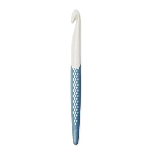 Prym Ergonomic Crochet Hook O, 11mm (0.43 inch) | Smooth Glide & Comfortable Grip thumbnail 2