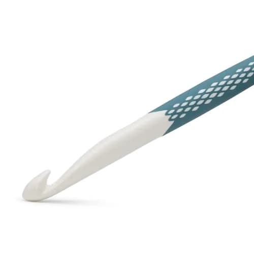 Prym Ergonomic Crochet Hook O, 11mm (0.43 inch) | Smooth Glide & Comfortable Grip thumbnail 3