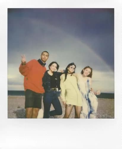 Polaroid Color Film for 600 Double Pack, 16 Photos (6012) | ISO 100 Daylight Instant Film thumbnail 3
