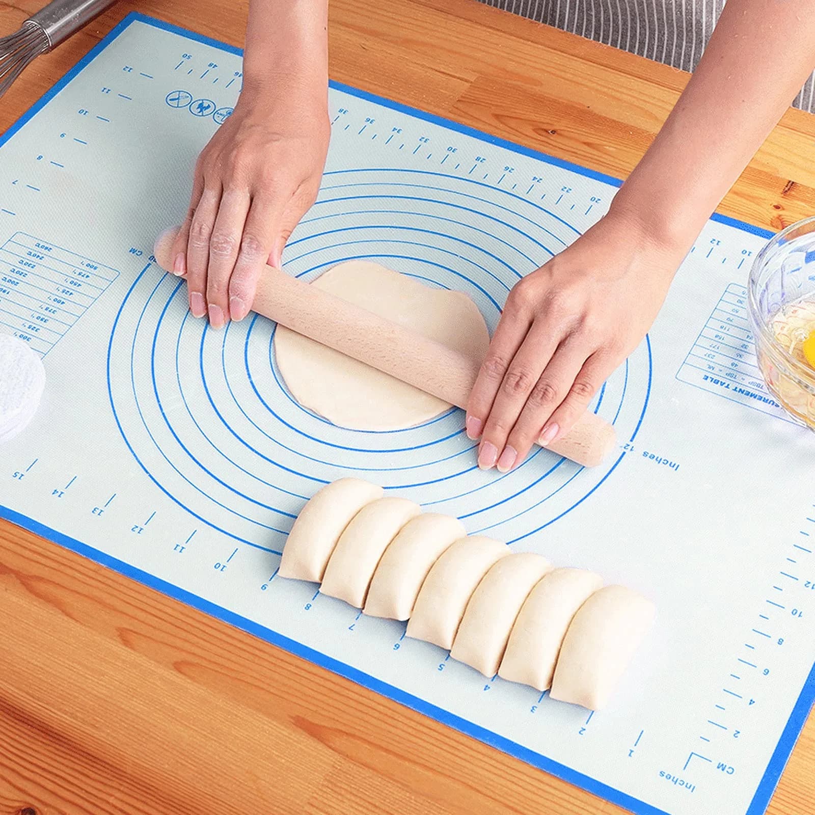 LIMNUO Silicone Baking Mat 24" x 16" | Non Stick, Thick, Reinforced Fiberglass (70-120c) - main product image