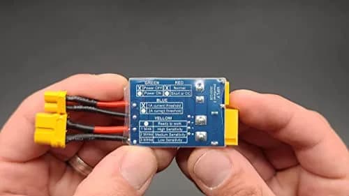 VIFLY ShortSaver V2 Smart Smoke Stopper Electronic Fuse | Fast RC Protection, 1A/2A Threshold, XT60 & XT30 Connectors thumbnail 5