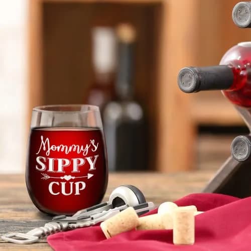 Cuptify Mommy's Sippy Cup Stemless Wine Glass 503ml (17 fl oz) | Laser Etched Heart Arrow Design thumbnail 6