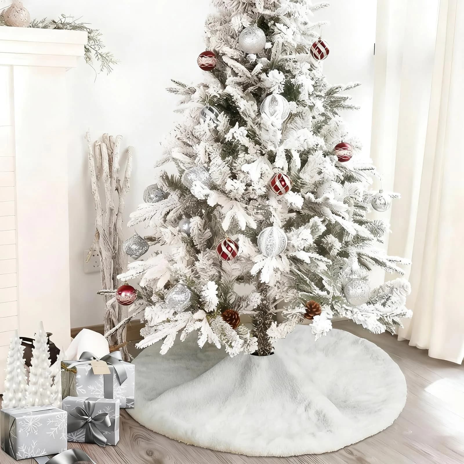 yuboo White Fluffy Fur Christmas Tree Skirt 76cm (30 inches) | Soft Faux Fur Rug for 4ft Slim Trees
