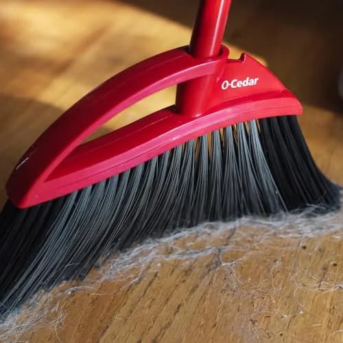 O-Cedar Pet Pro Broom with Step-On Dustpan | Removes Over 99% of Dust & Pet Hair | Quiet Cleaning Tool for Dog & Cat Owners thumbnail 8