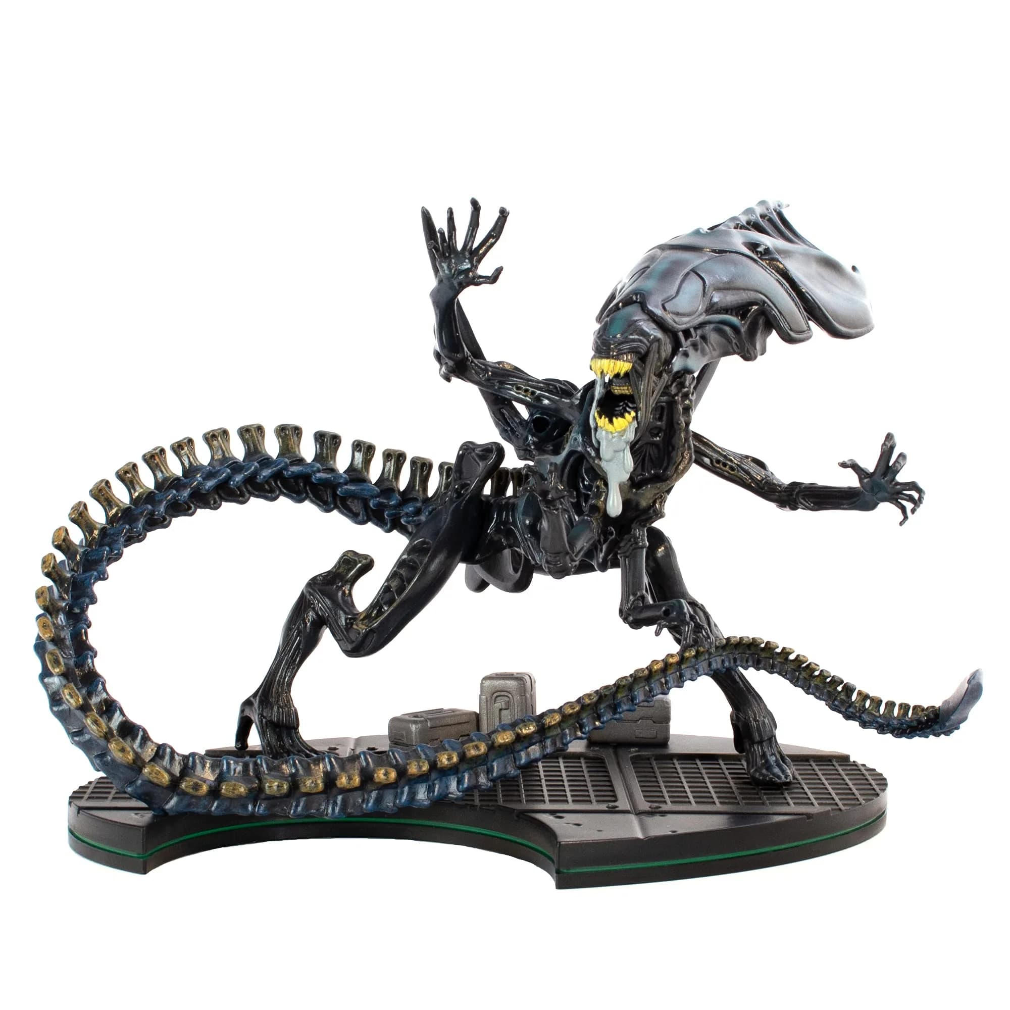 QMx Aliens Alien Queen Q-Fig Max Elite Diorama with Ripley Figure | 17.8 cm (7 in) Tall — Black