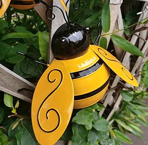 Yungeln Metal Wall Art Set of 4 Bumble Bees 10cm (3.97in) | Adds Whimsical Charm to Your Garden thumbnail 5