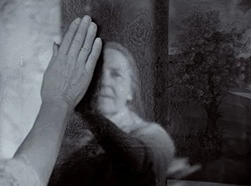 The Criterion Collection Mirror Blu-ray | 2-Disc Special Edition with Tarkovsky Documentary thumbnail 2