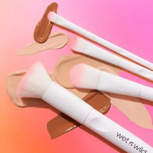 wet n wild New Powder Brush | Flawless Powder Application, Vegan Polymax Fibers, Comfortable Grip thumbnail 2