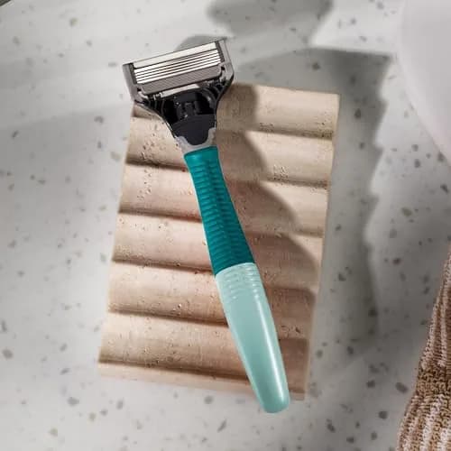 Harry's Original Shaving Kit for Men - Razor Handle & 3 German-Engineered Blades | Sage thumbnail 3
