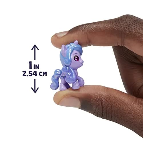 My Little Pony Mini World Magic Crystal Keychain Izzy Moonbow Toy - Portable Mini Playset, Pony, and Accessories for Kids Ages 5+ thumbnail 3