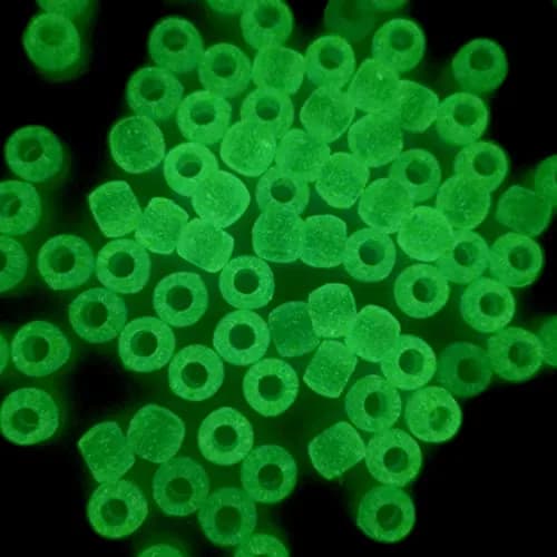 Looconi UV Beads Multi Color Changing Plastic Pony Beads 600 Pieces | Glow in The Dark & UV Reactive thumbnail 5